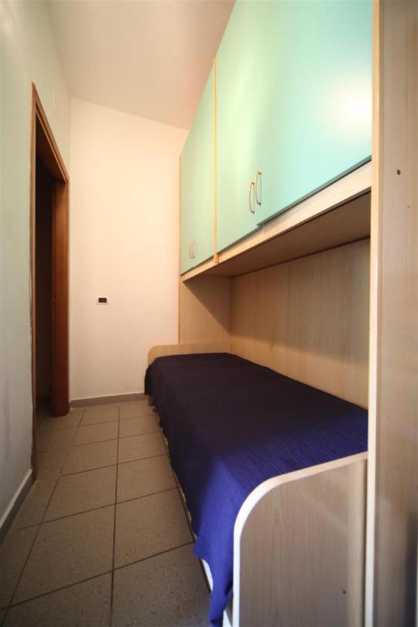 Complesso Oasi Apartman Tirrenia Kültér fotó