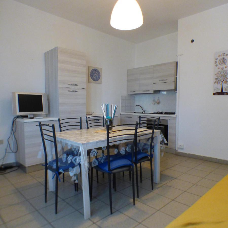 Complesso Oasi Apartman Tirrenia Kültér fotó