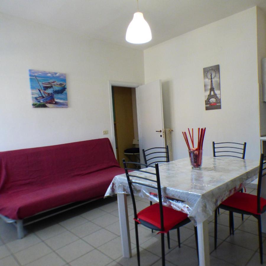 Complesso Oasi Apartman Tirrenia Kültér fotó