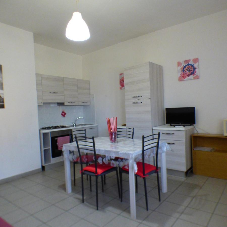 Complesso Oasi Apartman Tirrenia Kültér fotó